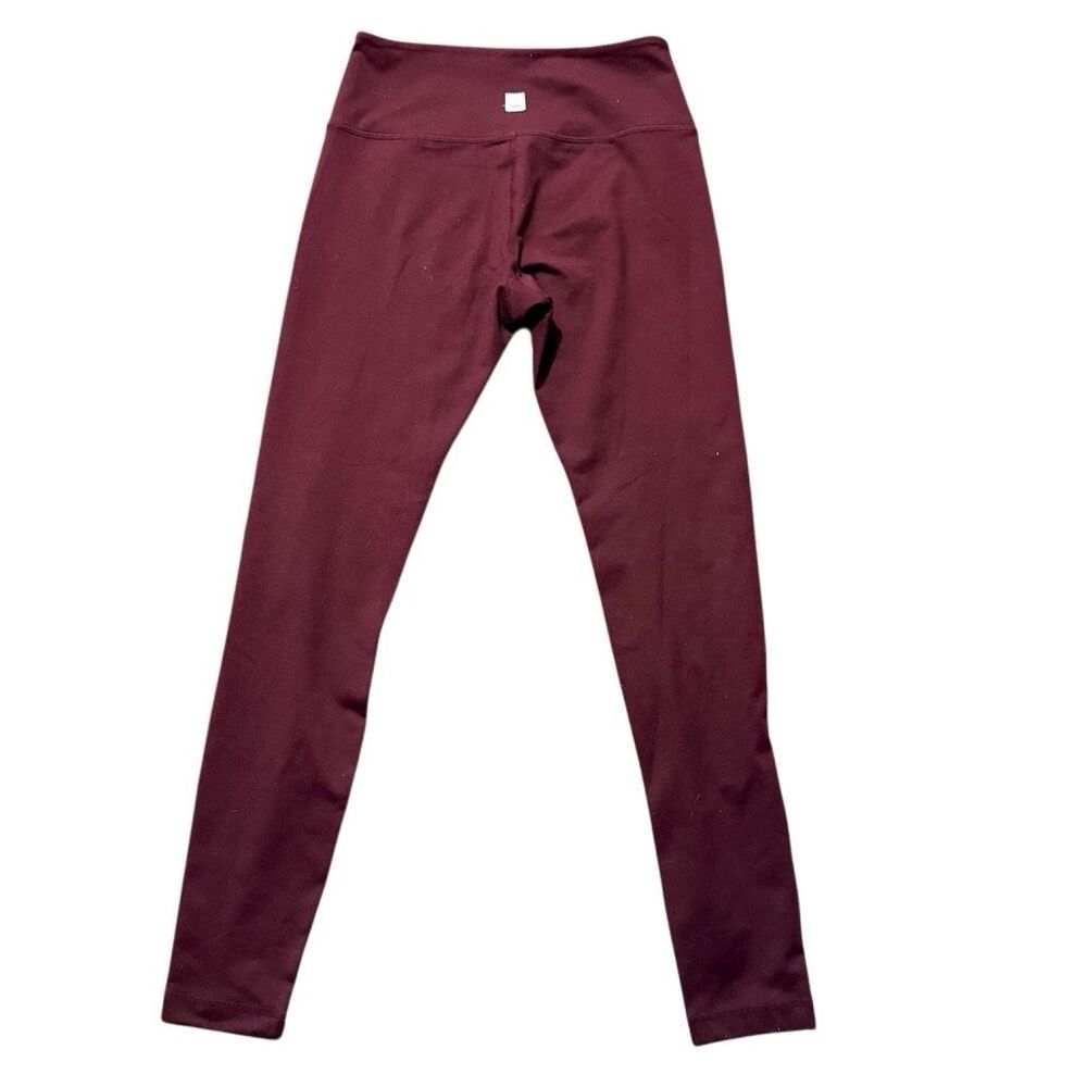 Vuori clean elevation light red heather leggings size small